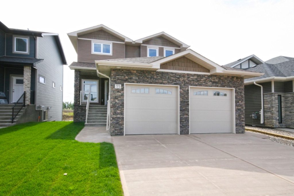 Two Storey With Walkout